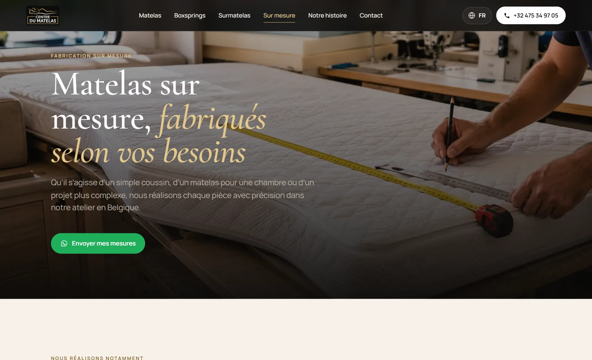 French made-to-measure page: a craftsman measuring a mattress, with a WhatsApp button